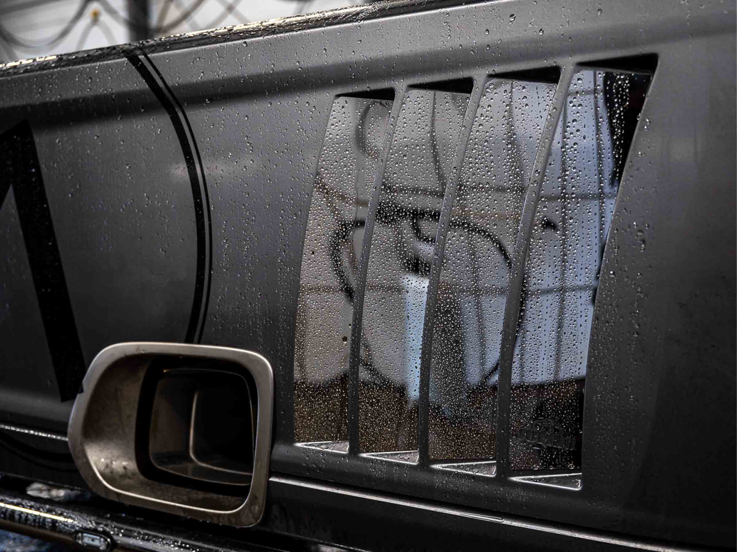 Passend für Mercedes*: Actros MP4 I MP5 Frontscheiben Zierleiste aus  Edelstahl